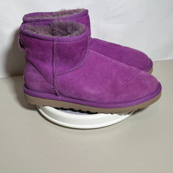 UGG Classic Ultra Mini Boots| Women's size 8 | Mangosteen - Picture 2 of 5